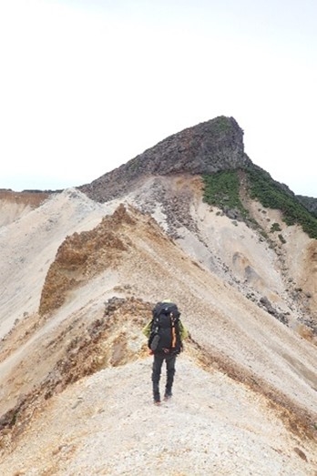【こけし岩を抜けて知西別岳へ】
