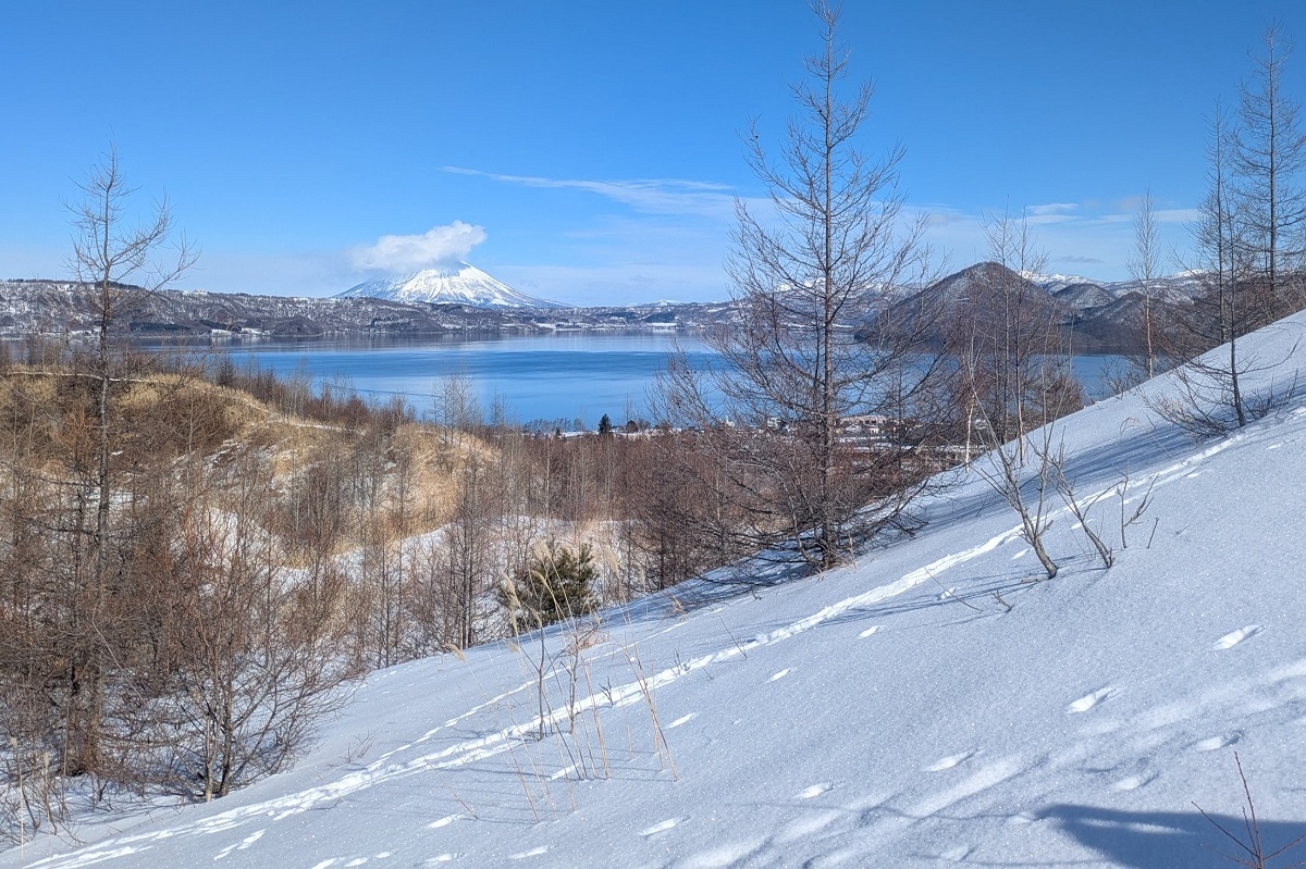 洞爺湖と羊蹄山
