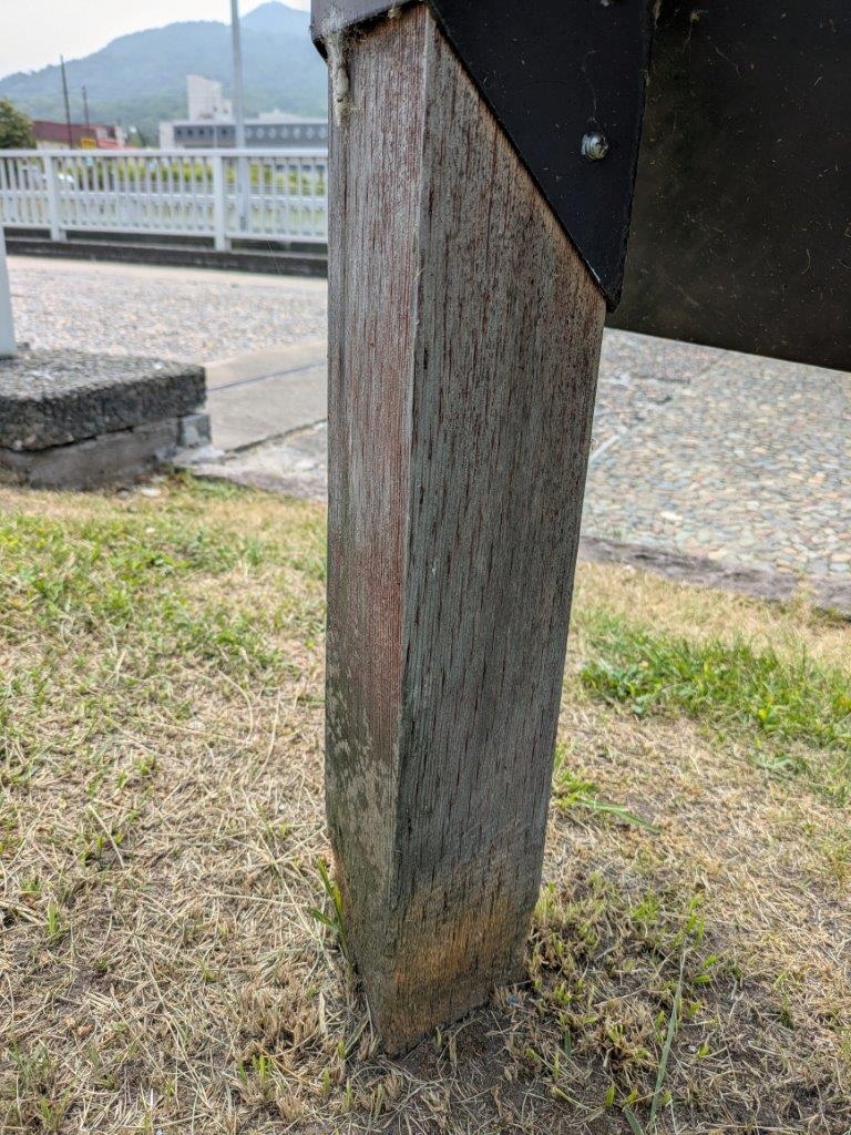 柱、塗る前の状況